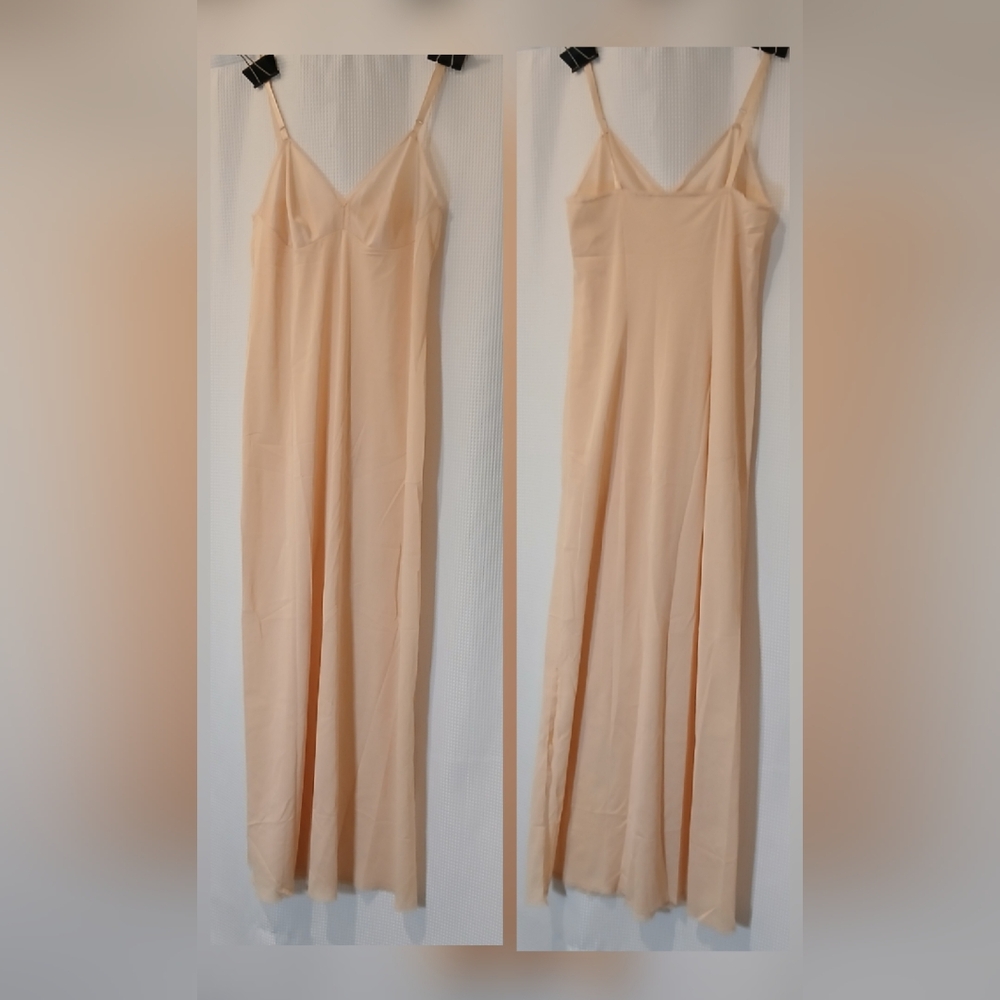 Vintage Vanity Fair Nightgown Slip / 32